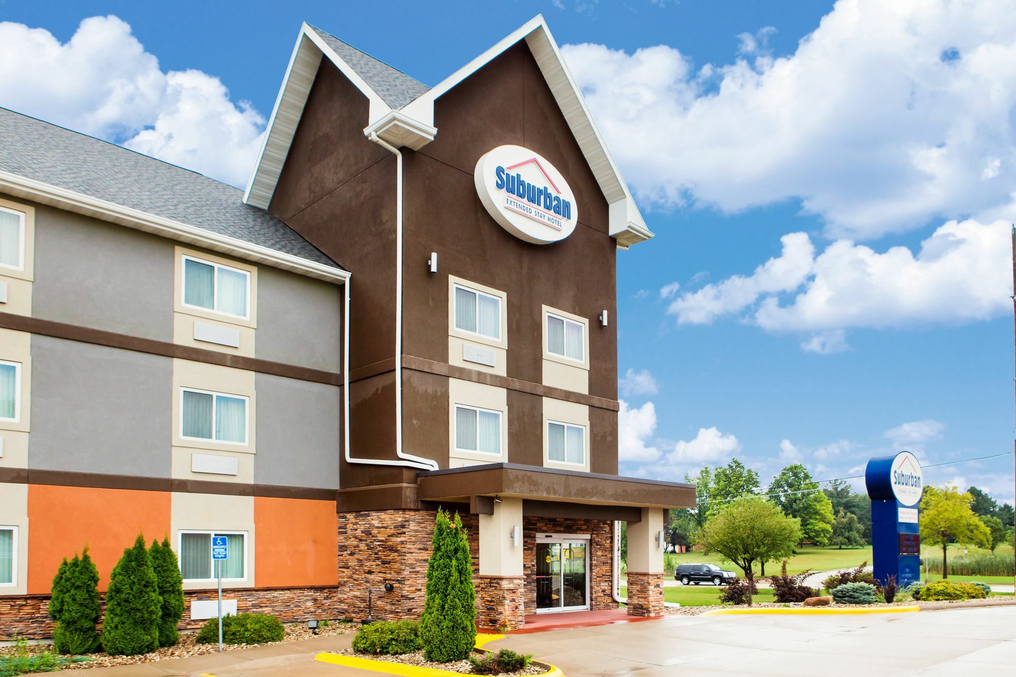 Suburban Studios Cedar Falls Dış mekan fotoğraf